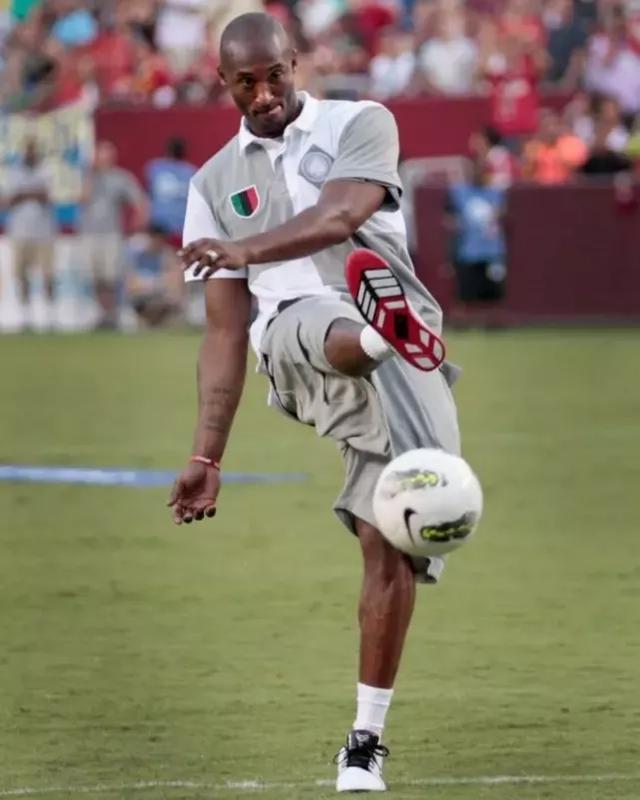 米兰预备队4胜6平4负积18分暂列意甲第13位（米兰预备队积18分暂居意甲第13位，战绩4胜6平4负）