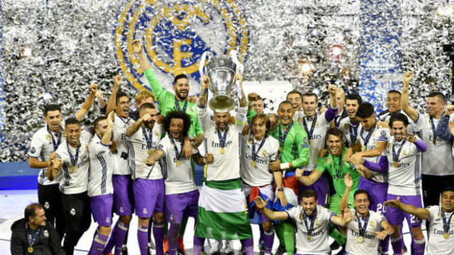 五冠加身！国安3-0击败河南夺得队史第5座足协杯冠军（国安三球完胜河南，队史第五次捧起足协杯）