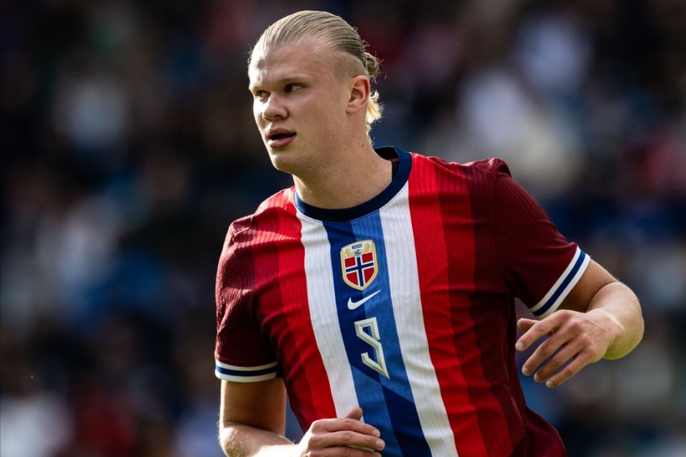 2次，阿劳霍是欧冠改制以来染红次数并列最多的巴萨球员（欧冠改制后，阿劳霍两次染红，追平巴萨队内最多纪录）