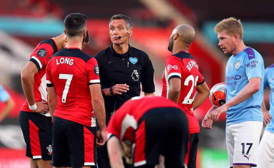 姆伯莫近7次代表喀麦隆出场单人2球3助，制造超半数进球（姆伯莫近7次为喀麦隆出战2球3助，参与球队超半数进球）