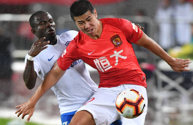 快船板凳合计14中2仅得5分，替补得分狂输对手36分（快船替补集体失准14投仅2中拿5分，板凳得分净负对手36分）