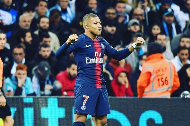 武汉三镇刚官宣邓涵文离队，就引发哄抢，三大热门下家各有胜算！（武汉三镇官宣邓涵文离队引爆争抢，三大热门下家各显胜算）