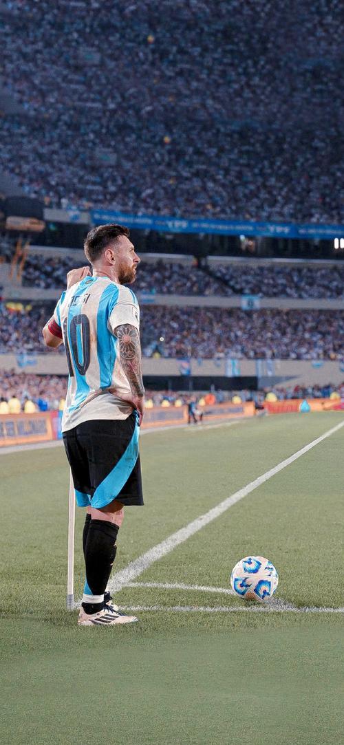 奥纳纳鼓励国家队：足球在喀麦隆是信仰，你们不是为自己奔跑（奥纳纳寄语国家队：足球是喀麦隆的信仰，奔跑不只为自己）