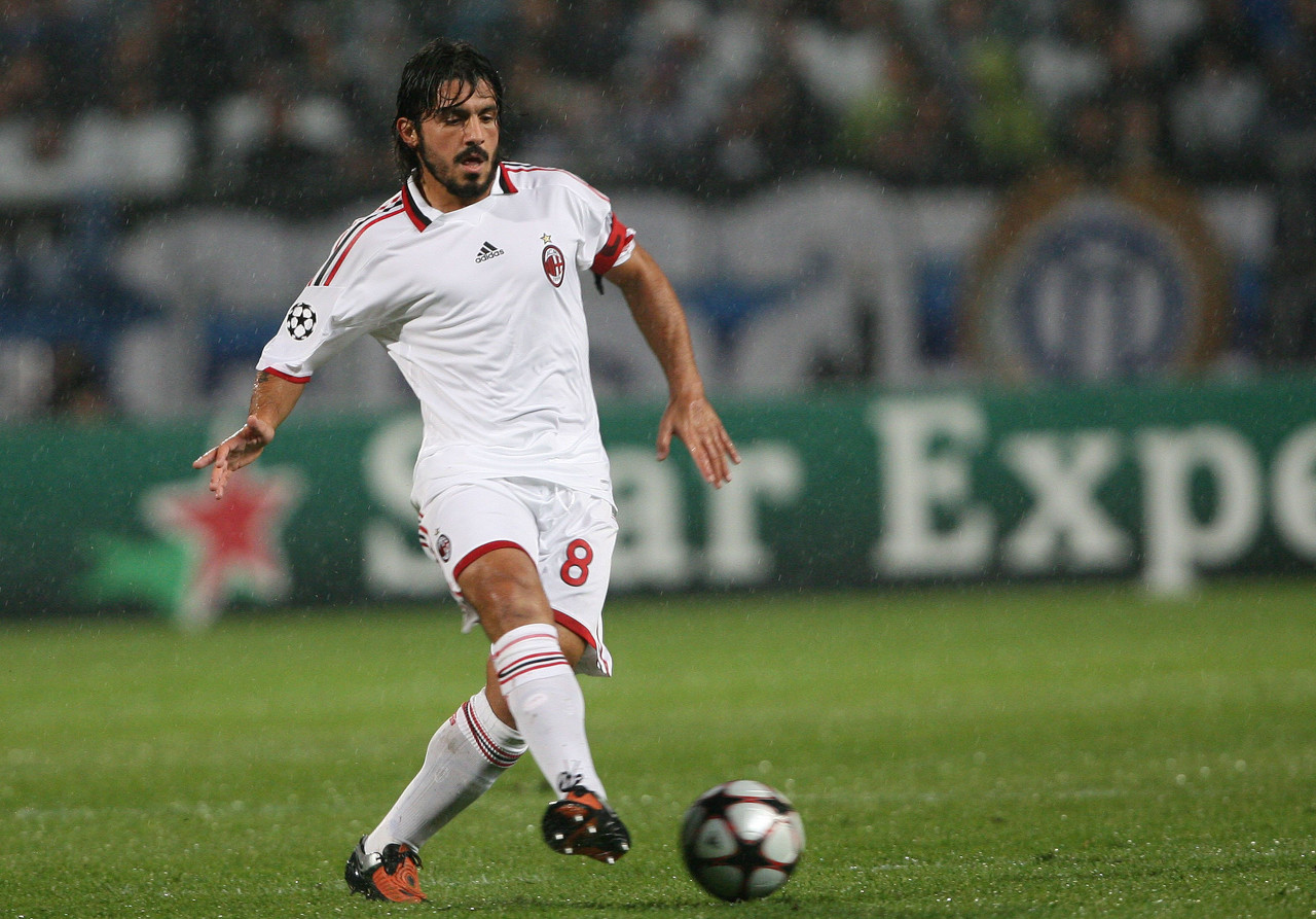 荷兰客战波兰：范戴克、廷贝尔、加克波首发，莱万出战（波兰主场迎战荷兰：范戴克、廷贝尔、加克波首发，莱万出战）