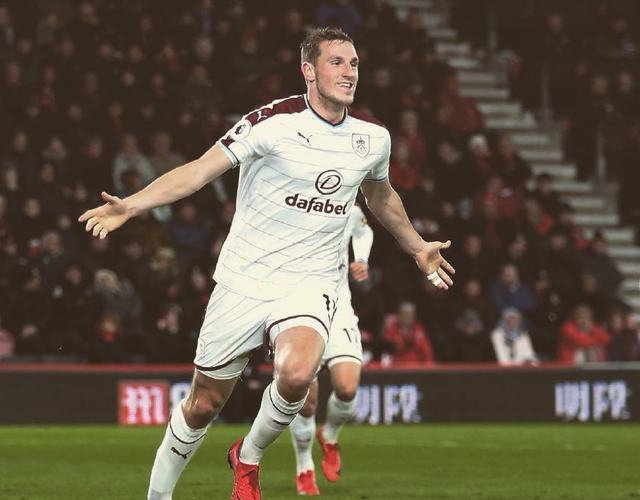 复出传射建功，内马尔率领桑托斯逃离降级区（内马尔复出一传一射，带领桑托斯脱离降级区）