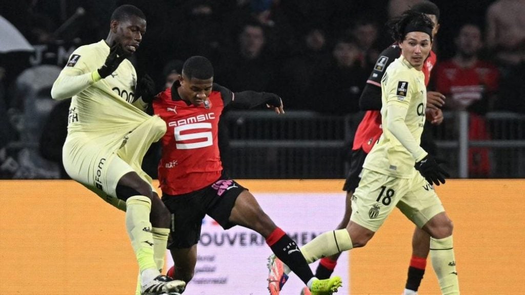 斯卢茨基：米内罗已经做好首发的准备，目前球队人员比较齐整（斯卢茨基：米内罗已具备首发条件，球队阵容基本齐整）