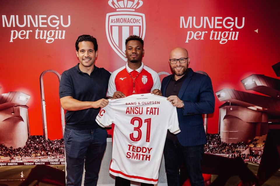 图片报：狼堡想挖多特体育总监凯尔，后者与多特合同到2027年（《图片报》：沃尔夫斯堡欲挖角多特体育总监凯尔，后者合同至2027年）